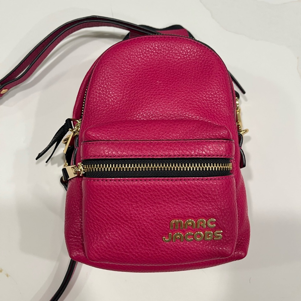 Marc Jacobs Pebble Leather Two Way Convertible Crossbody Mini Backpack